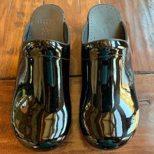 DANSKO Sonja Open-Back Clogs In Black Patent Leather  EURO 40 / 8.5 US  NWOB